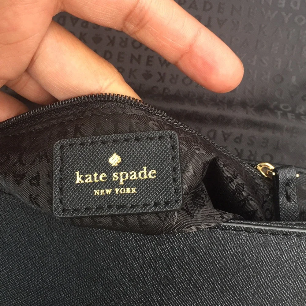 LIKE NEW KATE SPADE CROSSBODY - Picture 12 of 15
